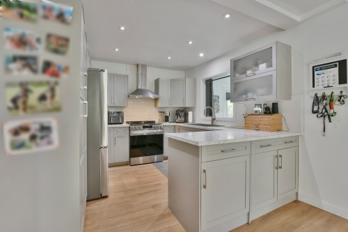 Cuisine - 574  - A Ch. Du Bois, Laval (Sainte-Dorothée), QC - Indoor Photo Showing Kitchen