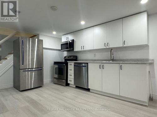 #Basement - 6 Bailey Crescent, Aurora, ON - Indoor Photo Showing Kitchen