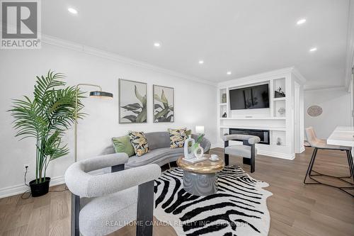 5315 Huntingfield Drive, Mississauga, ON - Indoor Photo Showing Living Room With Fireplace