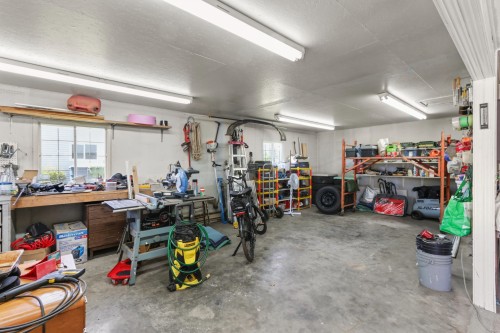 Garage - 106 Rue Céline, Saint-Chrysostome, QC - Indoor Photo Showing Garage