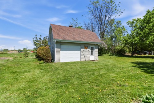 Garage - 106 Rue Céline, Saint-Chrysostome, QC - Outdoor