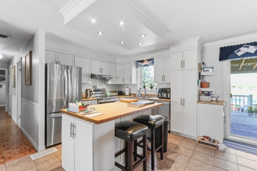 Cuisine - 106 Rue Céline, Saint-Chrysostome, QC - Indoor Photo Showing Kitchen