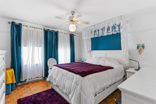 Chambre à coucher - 106 Rue Céline, Saint-Chrysostome, QC - Indoor Photo Showing Bedroom
