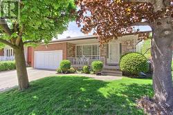 318 COLBORNE STREET Bradford West Gwillimbury, ON L3Z 2E1