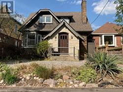 19 BEECHWOOD DRIVE Toronto, ON M4K 3H7
