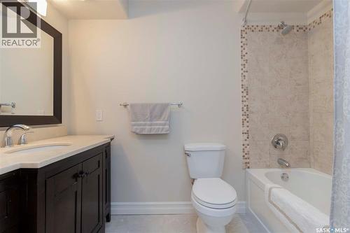 1515 Hilliard Street E, Saskatoon, SK - Indoor Photo Showing Bathroom