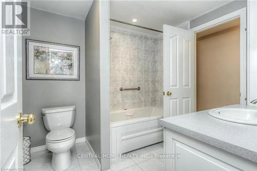 100 Biehn Drive, Kitchener, ON - Indoor Photo Showing Bathroom