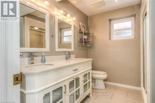 100 Biehn Drive, Kitchener, ON - Indoor Photo Showing Bathroom