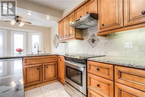 100 Biehn Drive, Kitchener, ON - Indoor Photo Showing Kitchen With Upgraded Kitchen