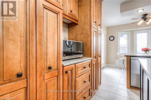 100 Biehn Drive, Kitchener, ON - Indoor Photo Showing Kitchen