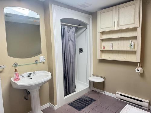 2410 Loretta Avenue, Coldbrook, NS 