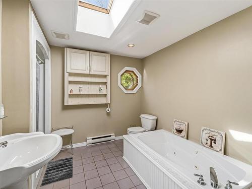 2410 Loretta Avenue, Coldbrook, NS 