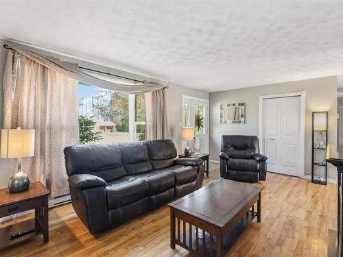 2410 Loretta Avenue, Coldbrook, NS 
