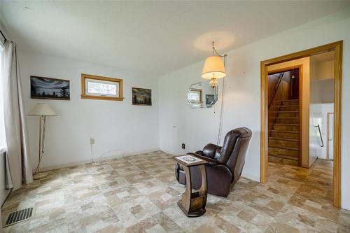 1 Fourth Street, Emerson, MB - Indoor