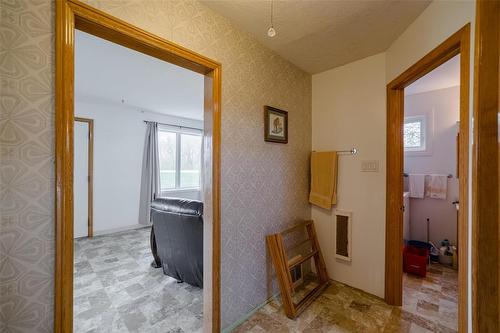 1 Fourth Street, Emerson, MB - Indoor Photo Showing Other Room