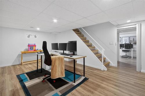 23 Hyatt Place, Winnipeg, MB - Indoor Photo Showing Office
