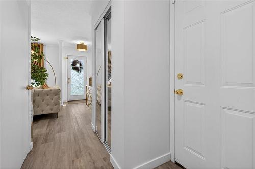 23 Hyatt Place, Winnipeg, MB - Indoor Photo Showing Other Room
