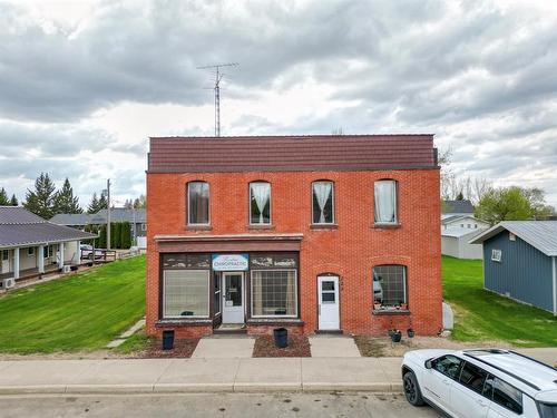 221 Fourth Street, Reston, MB - Outdoor