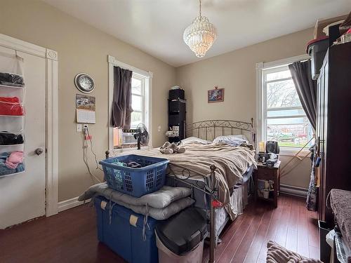 221 Fourth Street, Reston, MB - Indoor Photo Showing Bedroom