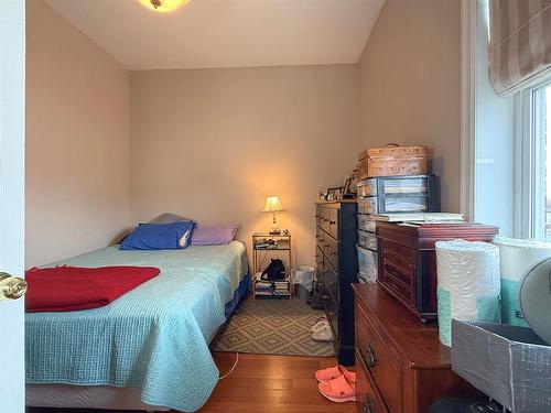 221 Fourth Street, Reston, MB - Indoor Photo Showing Bedroom