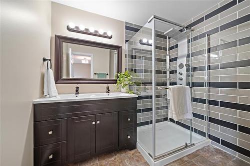 138 Westchester Dr, Winnipeg, MB 