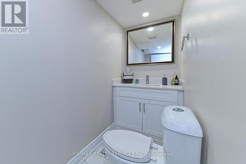 2545 Folkway Drive, Mississauga, ON - Indoor Photo Showing Bathroom
