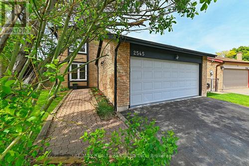 2545 Folkway Drive, Mississauga, ON - Outdoor