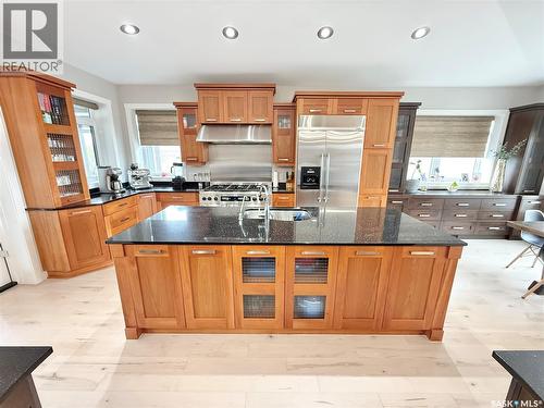1832 Gordon Miles Place, Weyburn, SK - Indoor Photo Showing Kitchen