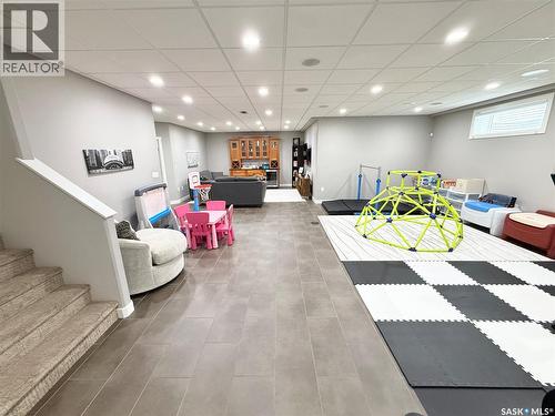 1832 Gordon Miles Place, Weyburn, SK - Indoor