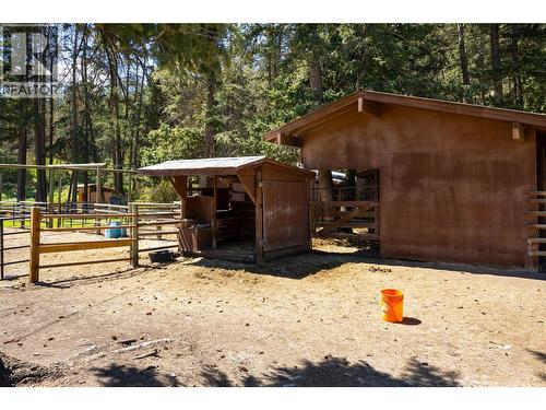 Bring your animals - 4644 97 Highway, Westwold, BC - Outdoor