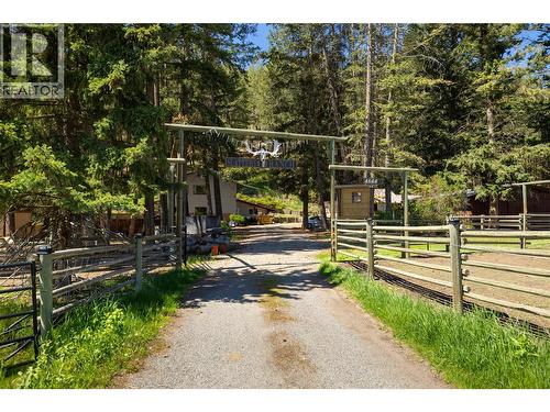 Driveway access from highway - 4644 97 Highway, Westwold, BC - Outdoor