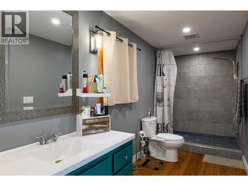 Ensuite bathroom - 4644 97 Highway, Westwold, BC - Indoor Photo Showing Bathroom