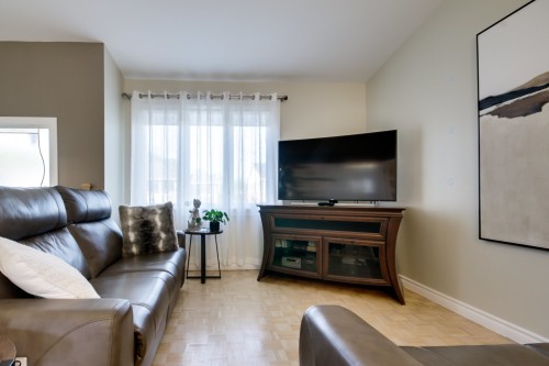 Salon - 465 Rue Leclerc, Trois-Rivières, QC - Indoor Photo Showing Living Room