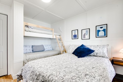 Chambre à coucher - 164 Rue De L'Hydravion, Shawinigan, QC - Indoor Photo Showing Bedroom