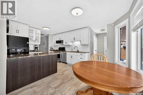2106 Styles Crescent, Regina, SK - Indoor Photo Showing Kitchen