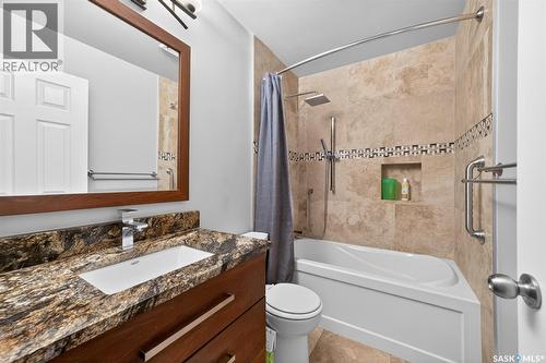 2106 Styles Crescent, Regina, SK - Indoor Photo Showing Bathroom