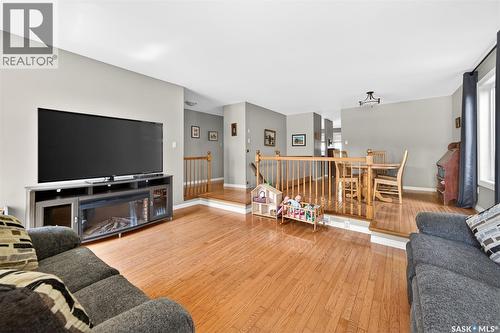 2106 Styles Crescent, Regina, SK - Indoor Photo Showing Living Room