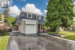 206 MCMURCHY AVENUE S  Brampton, ON L6Y 1Z3