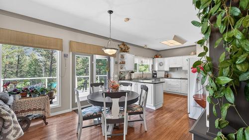 27 - 640 Upper Lakeview Road, Invermere, BC - Indoor Photo Showing Dining Room