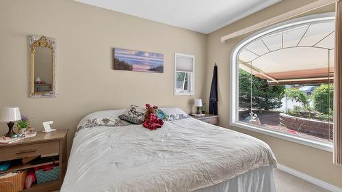 27 - 640 Upper Lakeview Road, Invermere, BC - Indoor Photo Showing Bedroom