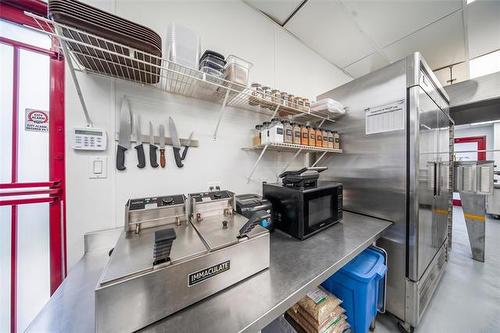 163 Henderson Hwy, Winnipeg, MB 
