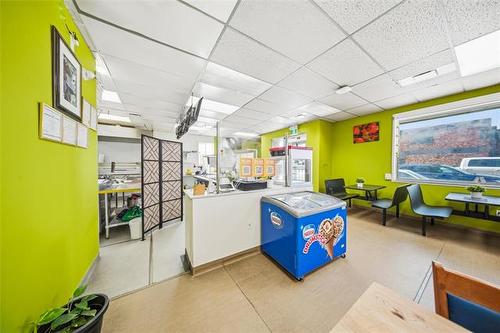 163 Henderson Hwy, Winnipeg, MB 