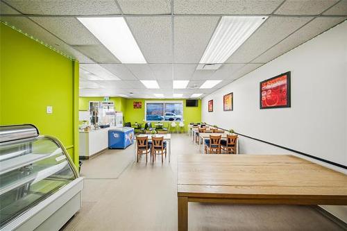 163 Henderson Hwy, Winnipeg, MB 