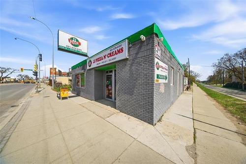 163 Henderson Hwy, Winnipeg, MB 