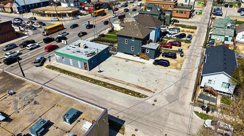 163 Henderson Hwy, Winnipeg, MB 