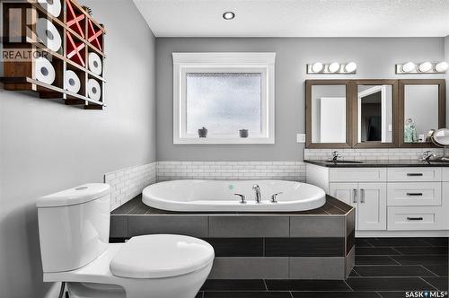 156 Iron Bridge Drive, Moose Jaw, SK - Indoor Photo Showing Bathroom