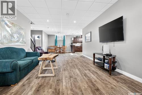 156 Iron Bridge Drive, Moose Jaw, SK - Indoor Photo Showing Living Room