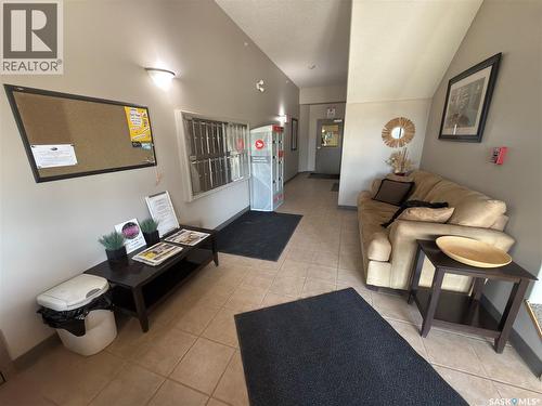 404 395 River Street E, Prince Albert, SK - Indoor Photo Showing Other Room