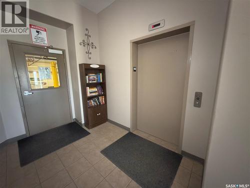 404 395 River Street E, Prince Albert, SK - Indoor Photo Showing Other Room