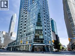 1902 - 8 THE ESPLANADE Toronto, ON M5E 0A6